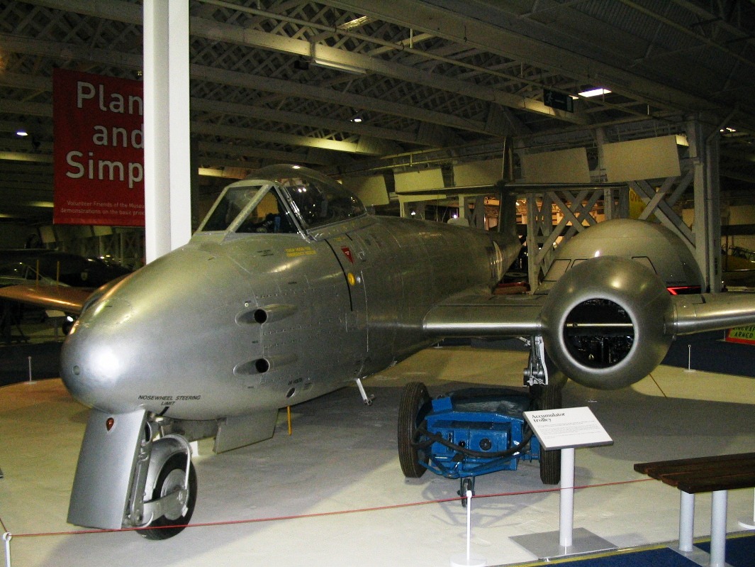 Aircraft 1943 Gloster Meteor 201 - 2005 RAF Museum London PDE